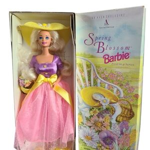 Vintage Spring Blossom Barbie Doll Avon First In Series 15201 NRFB 1995